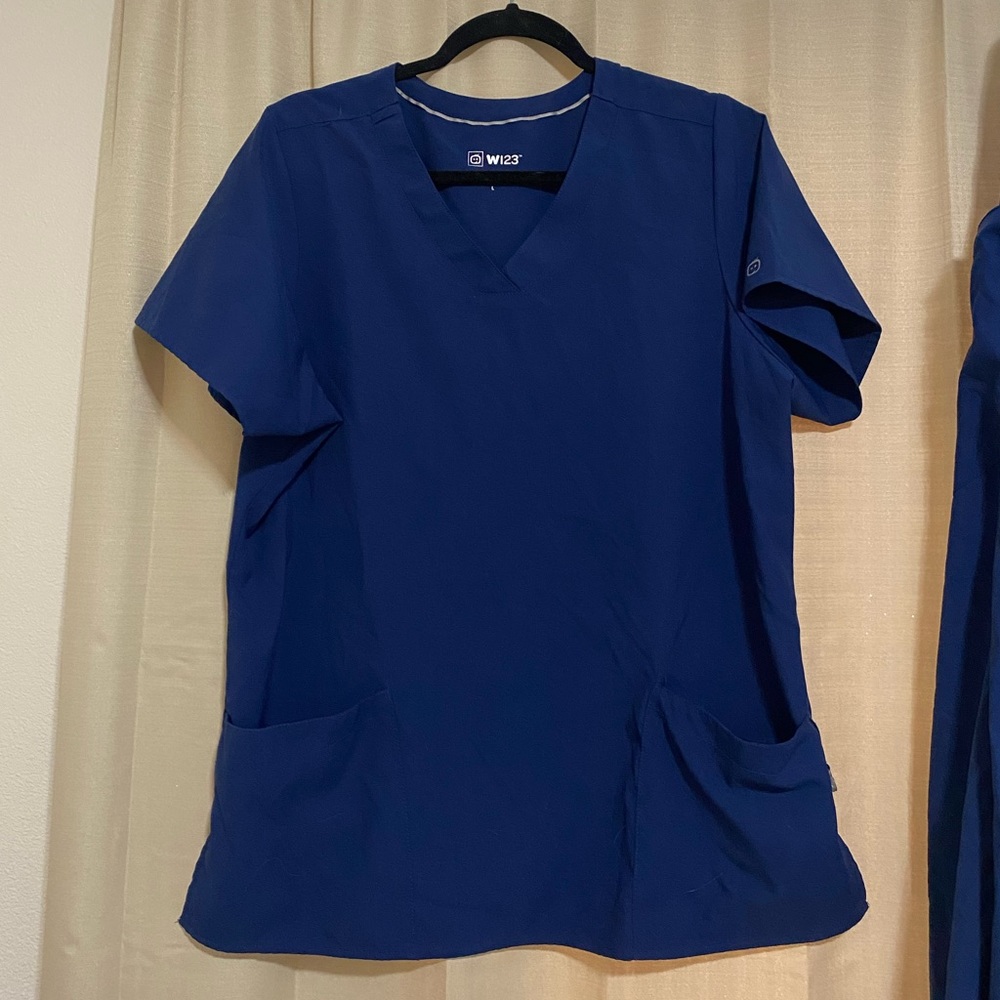 Wonderwink scrub top